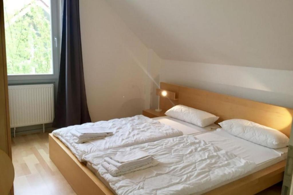 W7 - Sehr Schoenes Ferienhaus Mit Toller Lage Und Super Aussicht In Roebel An Der Mueritz Villa Luaran gambar