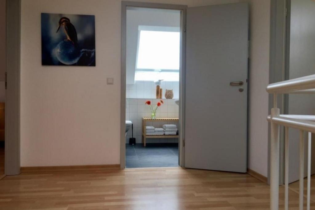 W7 - Sehr Schoenes Ferienhaus Mit Toller Lage Und Super Aussicht In Roebel An Der Mueritz Villa Luaran gambar