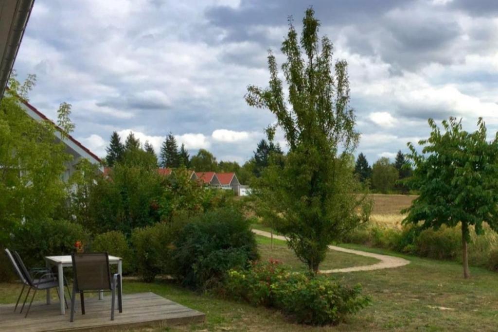W7 - Sehr Schoenes Ferienhaus Mit Toller Lage Und Super Aussicht In Roebel An Der Mueritz Villa Luaran gambar